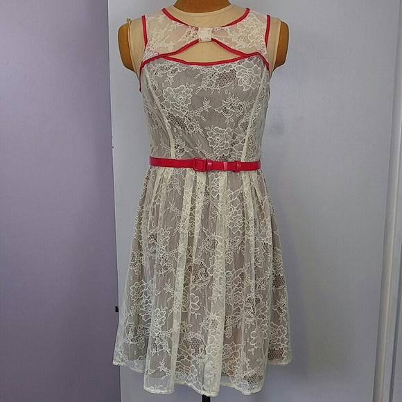 Ryu Dresses & Skirts - Modcloth Ryu Lace Dress with Red Belt size Large